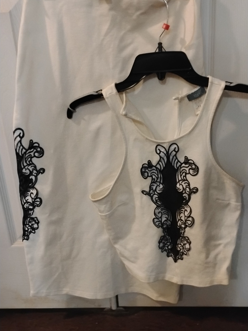 Vizio Women’s Cream Skirt & Tank Top with Black Decorative Applique